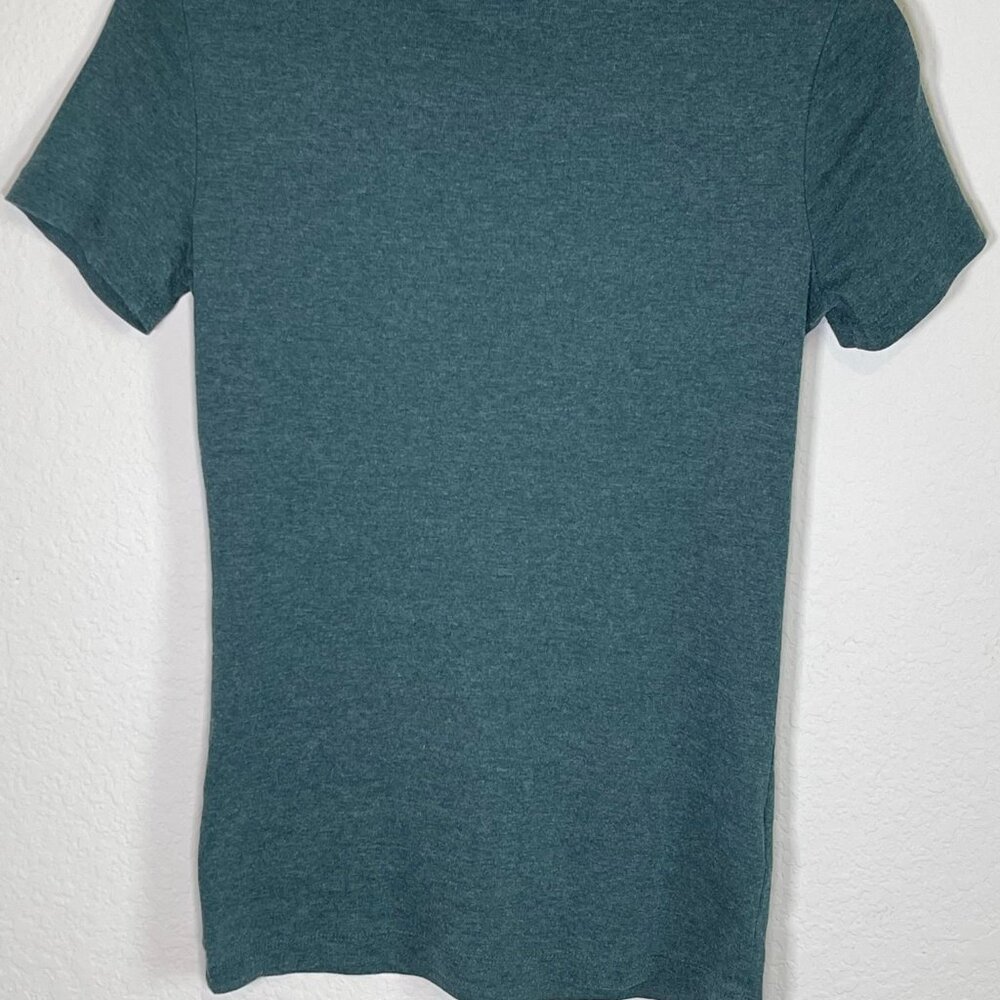 Eddie Bauer Women's V-Neck Short Sleeve Shirt - Picture 5 of 10